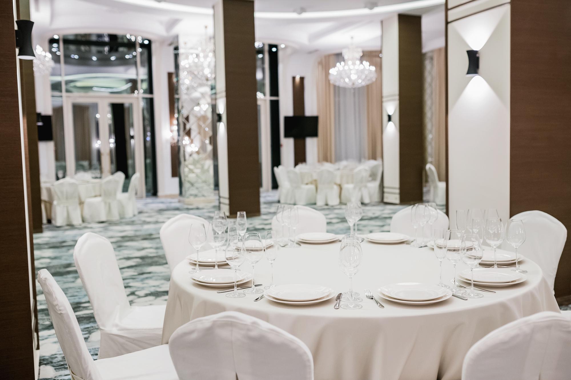 Hotel Royal Park Chişinău Extérieur photo